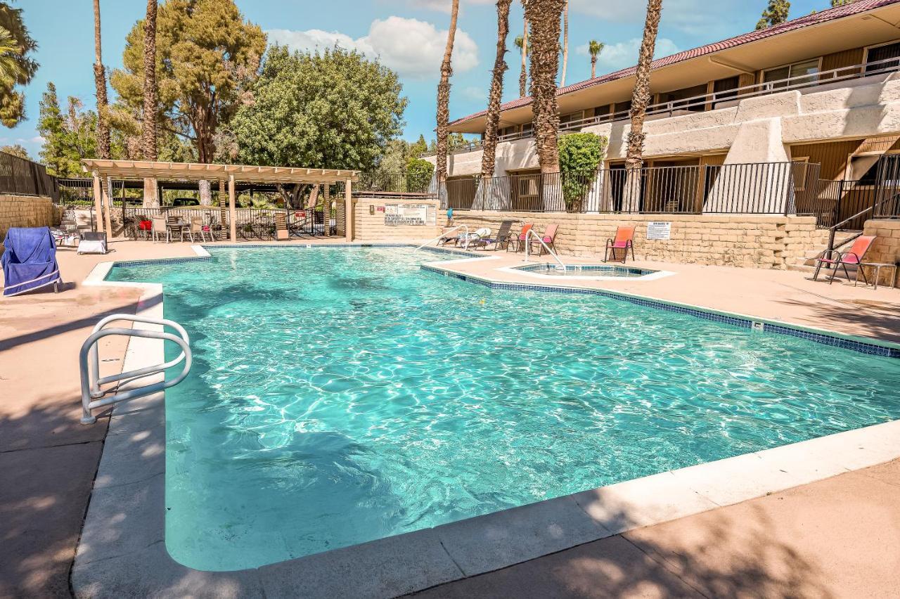 Palm Springs Blue Desert Condo! Bagian luar foto